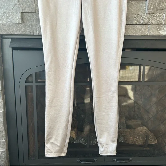 Skims Disco Pants - Picture 4 of 8